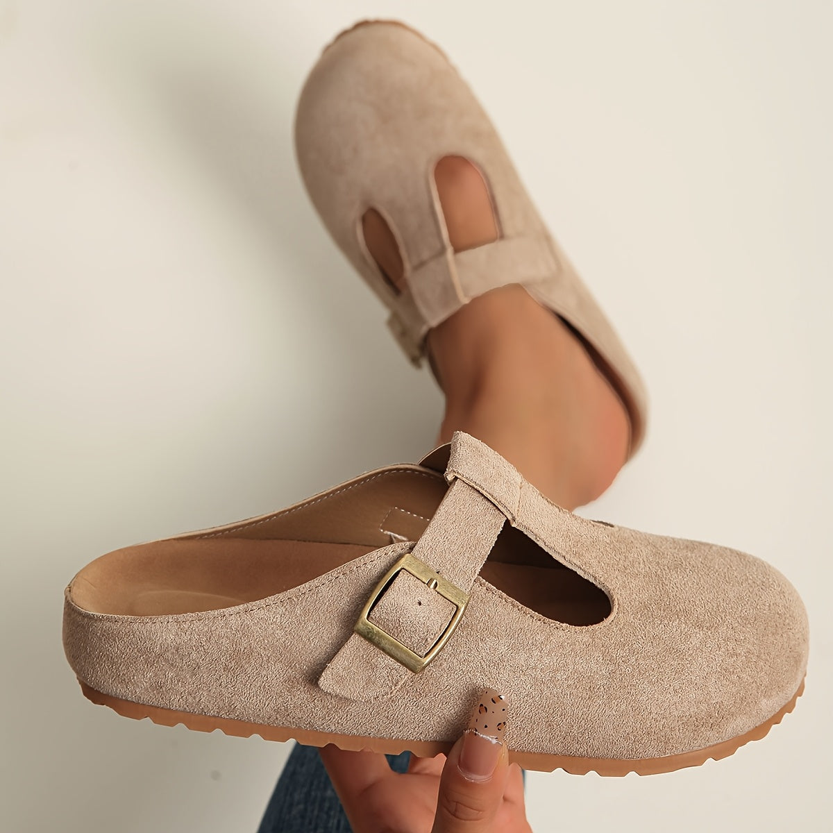 Soléa | Zuecos Cómodos con Hebilla Minimalista