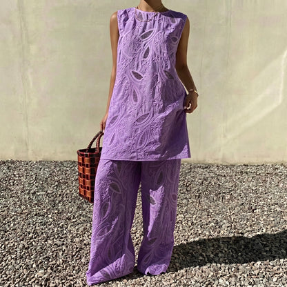 Nora - Conjunto calado con bordado de hojas minimalista