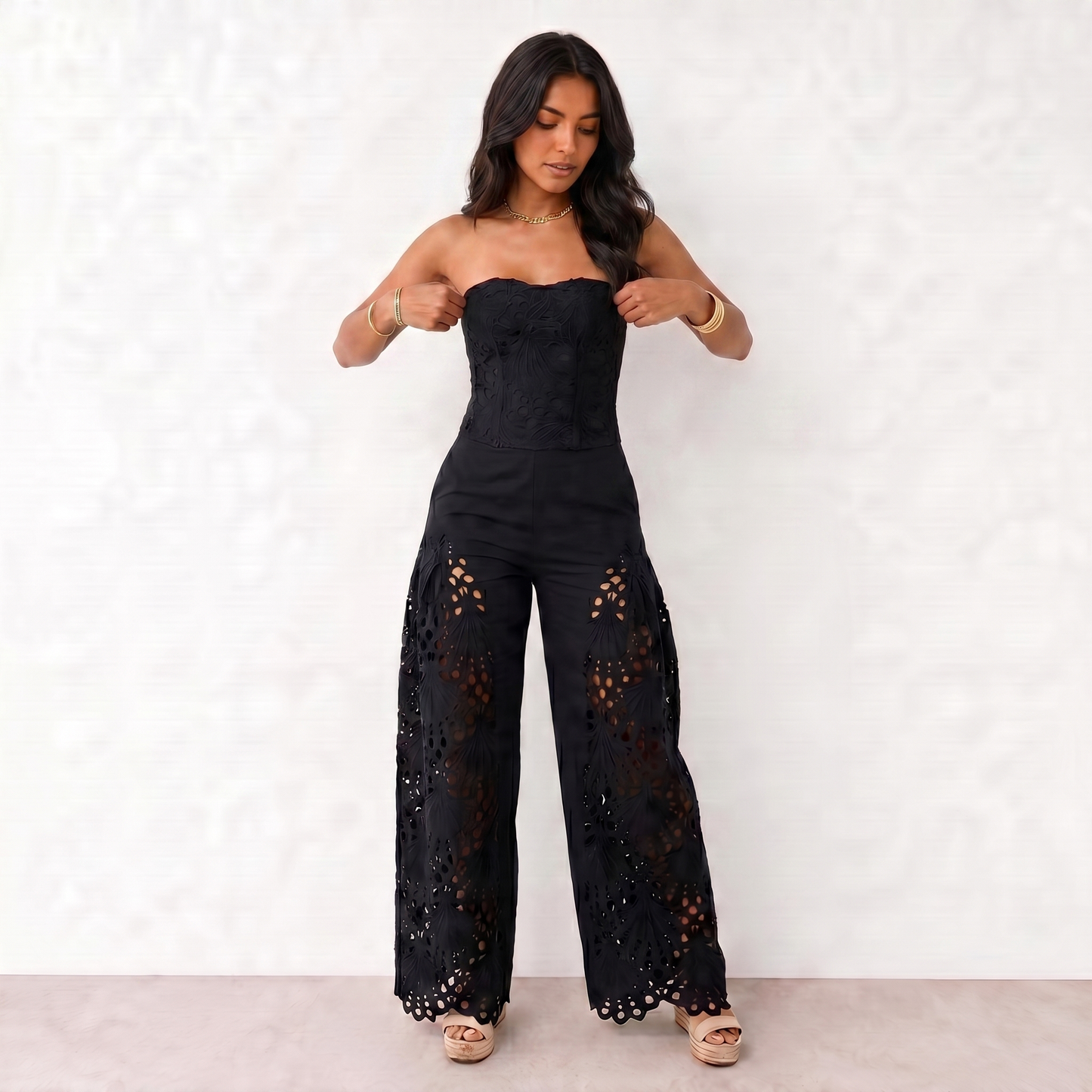 Valeria - Conjunto calado sin tirantes con top y pantalón wide-leg