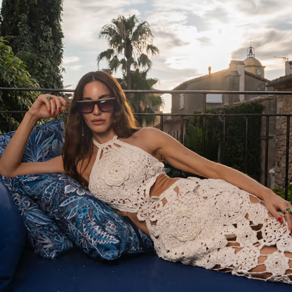 Tulum - Vestido maxi de ganchillo floral con halter y abertura en cintura