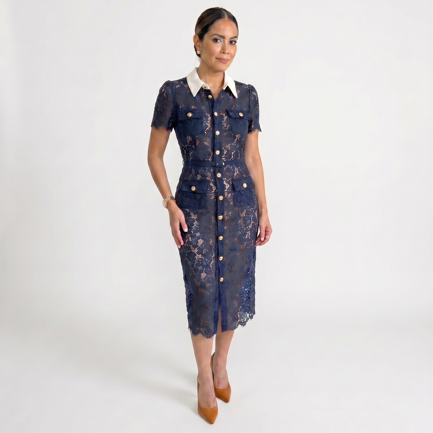 Diana | Vestido midi de encaje floral con cuello camisero y botones dorados